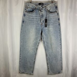 Fashion Nova Petite Crossover Loose Straight Leg Jeans Light Wash Junior Size 13